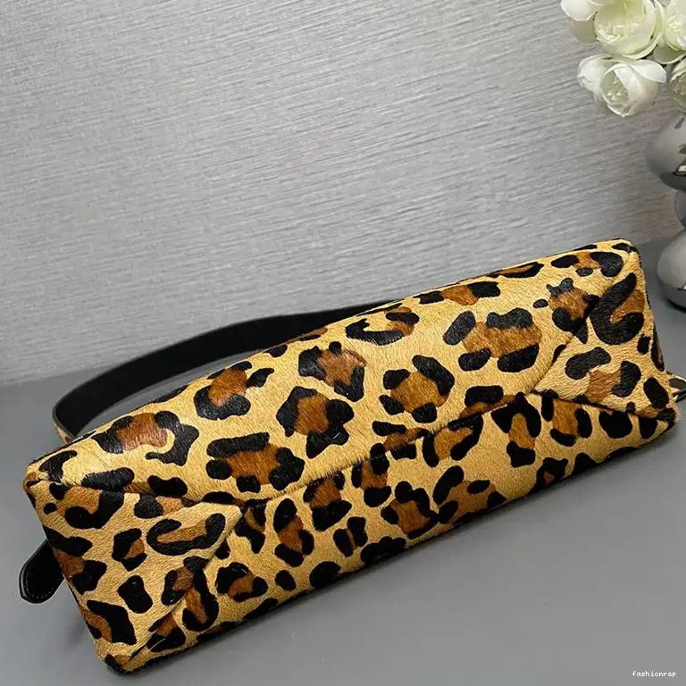 Fashionrepsfam ru 2411YA0017 Bags Prada 0825